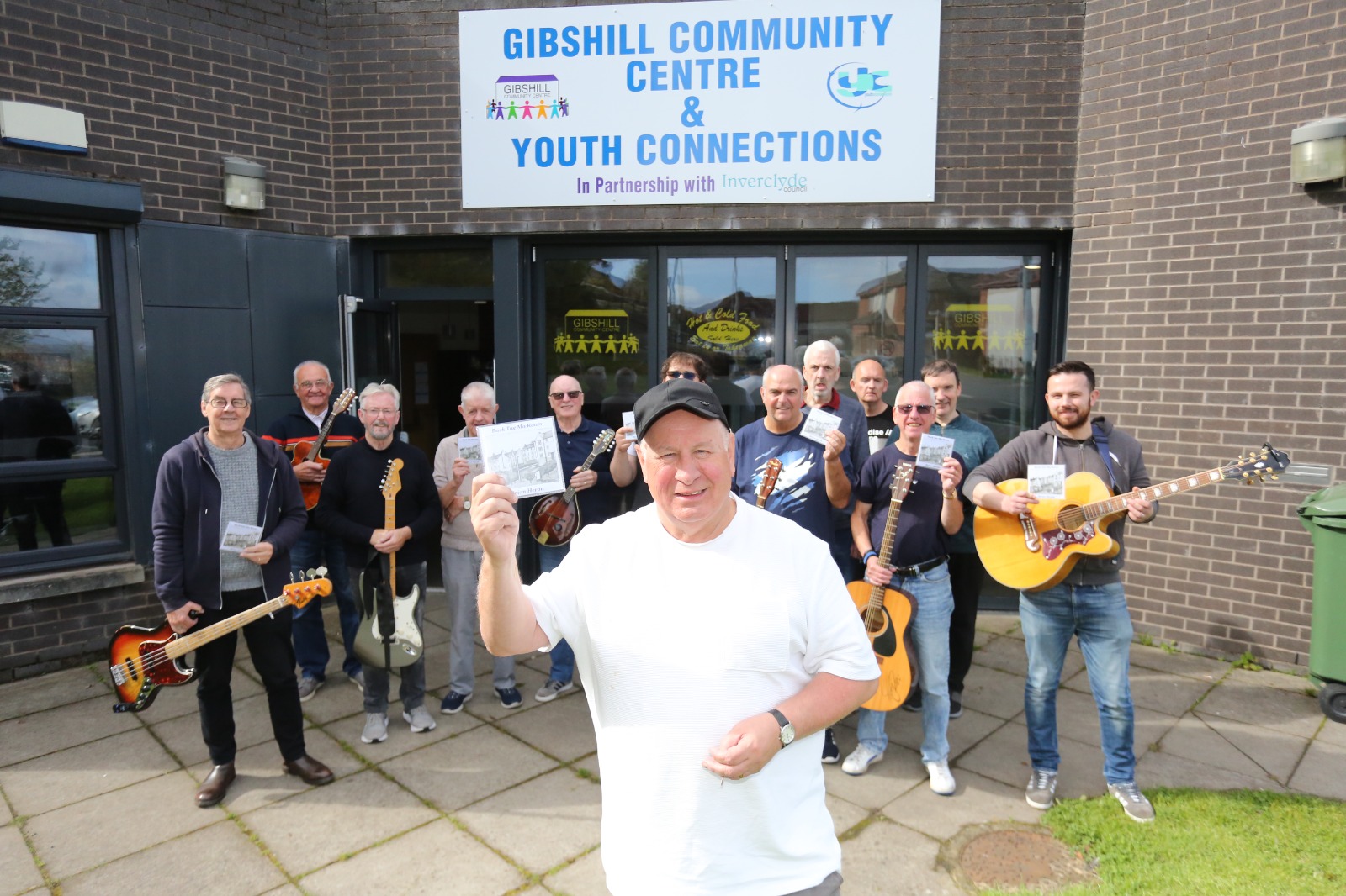 Musician behind Greenock jamming session releases album to help community space